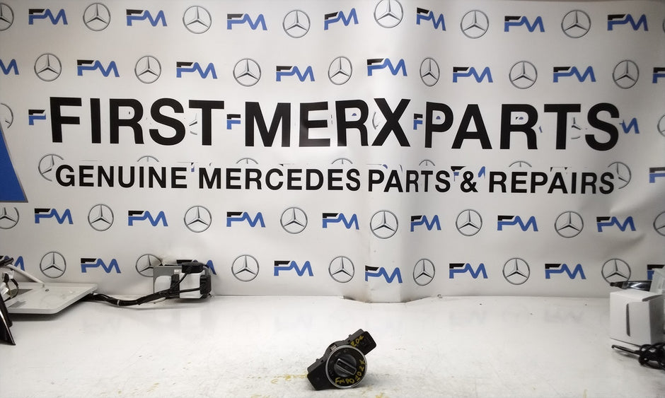 MERCEDES C-CLASS W204 HEADLIGHT CONTROL SWITCH 2014 A2049053103 FM001024