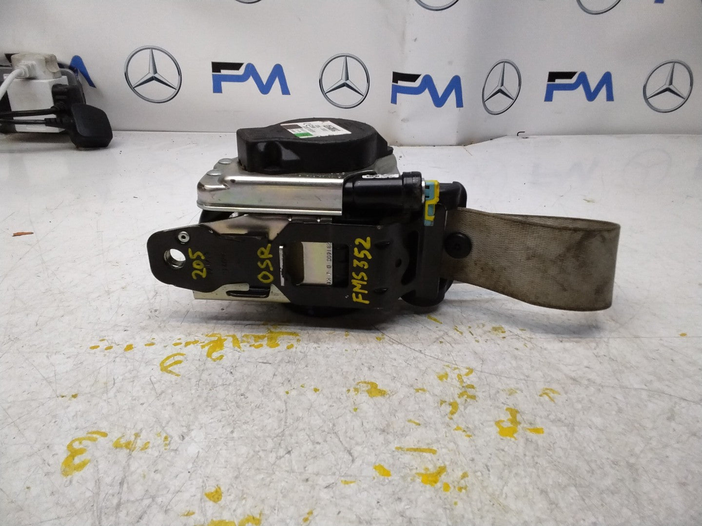 MERCEDES C-CLASS W205 SEAT BELT REAR RIGHT DRIVER SIDE A2058601601 FMS352 OSR