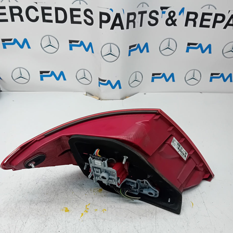 MERCEDES C-CLASS W204 DRIVER SIDE OS REAR TAIL LIGHT A2048205864 2012 FMT121