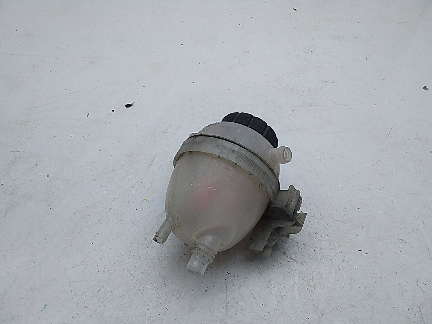 MERCEDES BENZ S-CLASS W222 COOLANT EXPANSION TANK 2014ONWARDS A2225000549 FMC117