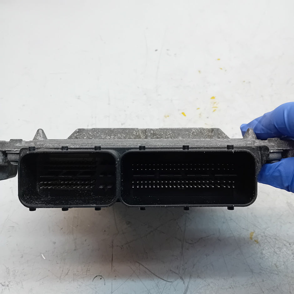 MERCEDES  C-CLASS 2015 ENGINE  ECU CONTROL MODULE A2749002900 FM00812