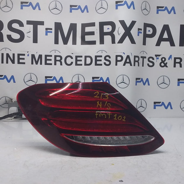 MERCEDES E-CLASS W213 PASSENGER SIDE NS REAR TAIL LIGHT 2016 FMT101