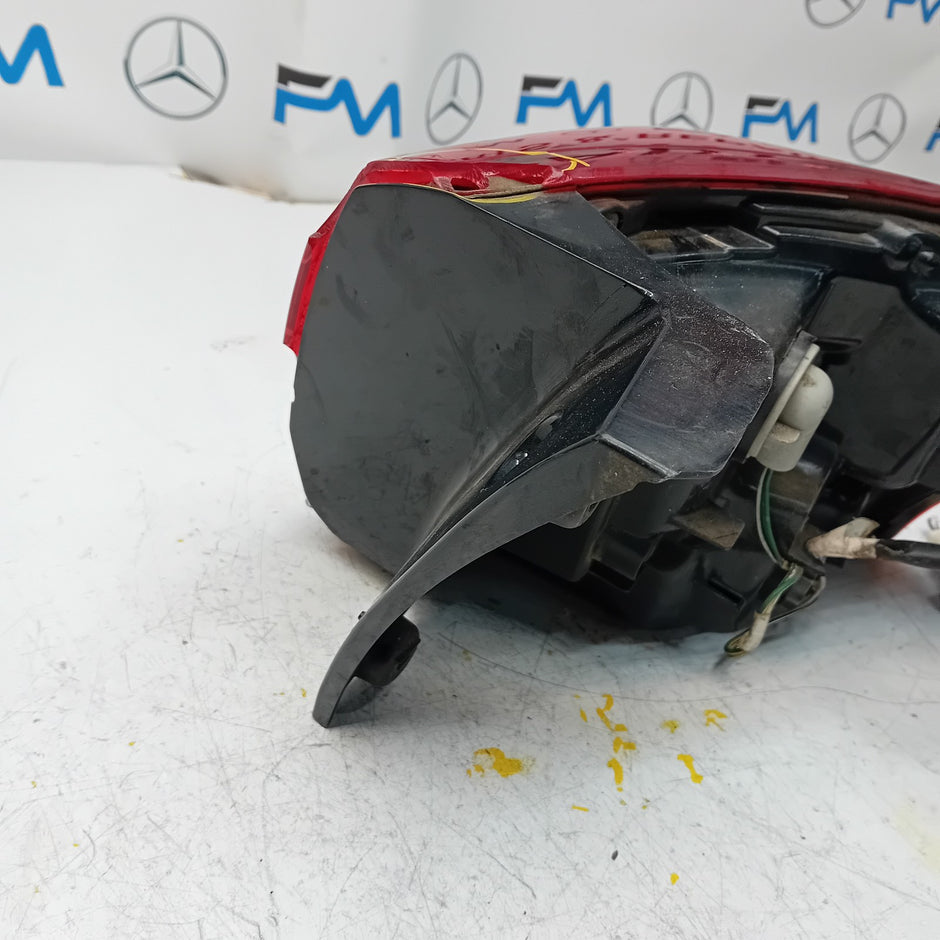 MITSUBISHI OUTLANDER MK3 2015-19 PASSENGER SIDE NS OUTER REAR TAIL LIGHT FMT139