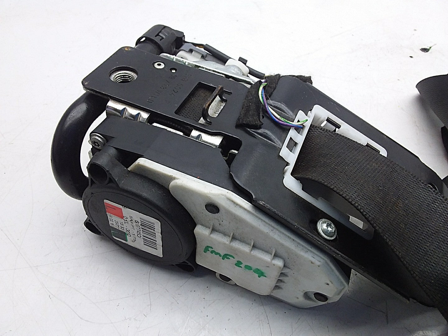 MERCEDES C-CLASS W204 SEAT BELT FRONT LEFT PASSENGER SIDE A2048680022 FMS204 NSF