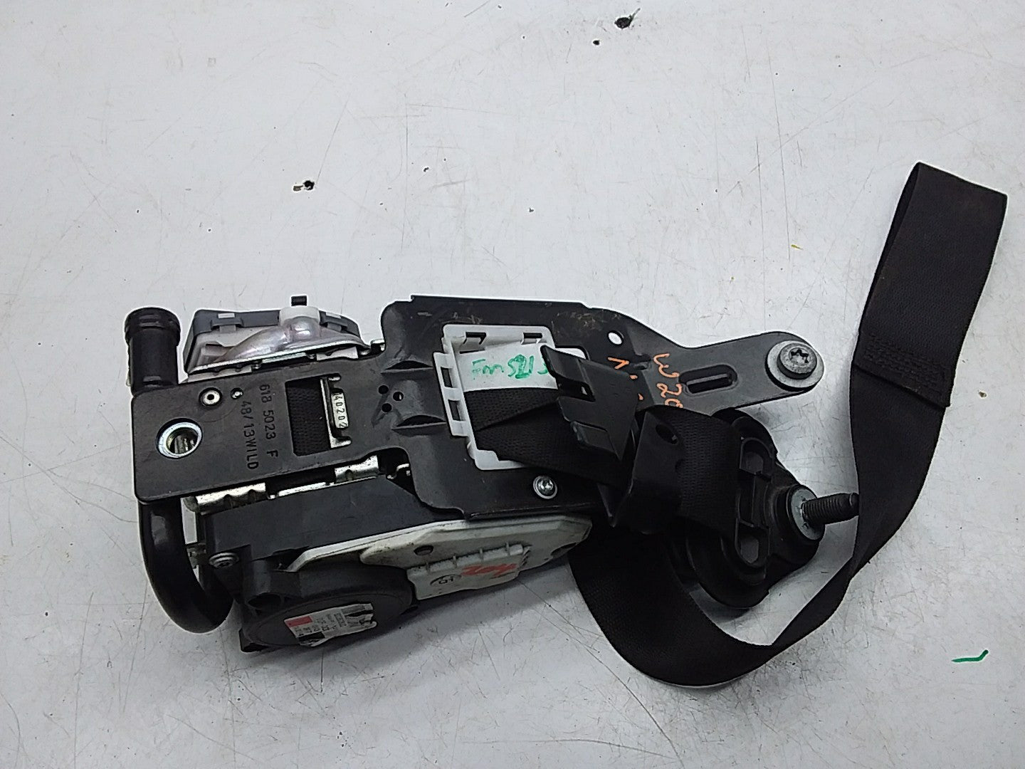 MERCEDES C-CLASS W204 SEAT BELT FRONT LEFT PASSENGER SIDE A2048601985 FMS213 NSF