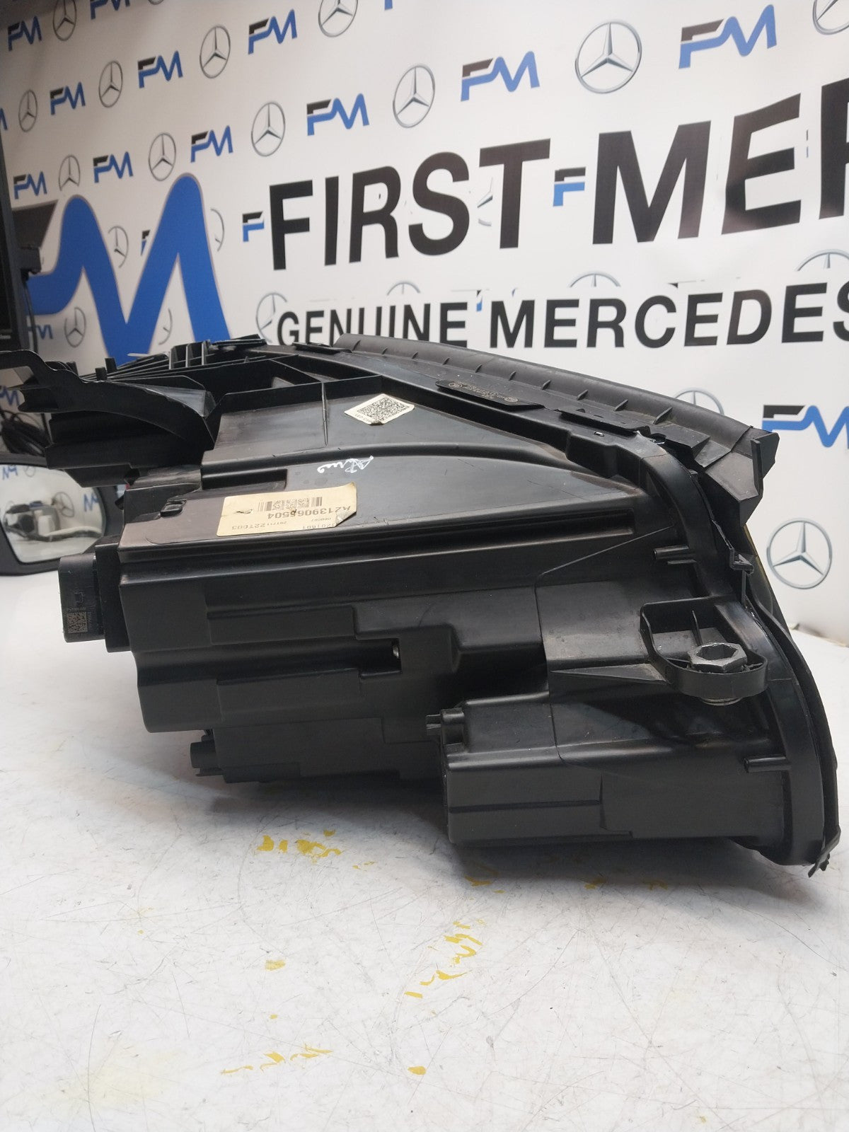 MERCEDES E-CLASS 2014 ONWARDS W213 HEADLIGHT PASSENGER  NS A2139066504 FMH153