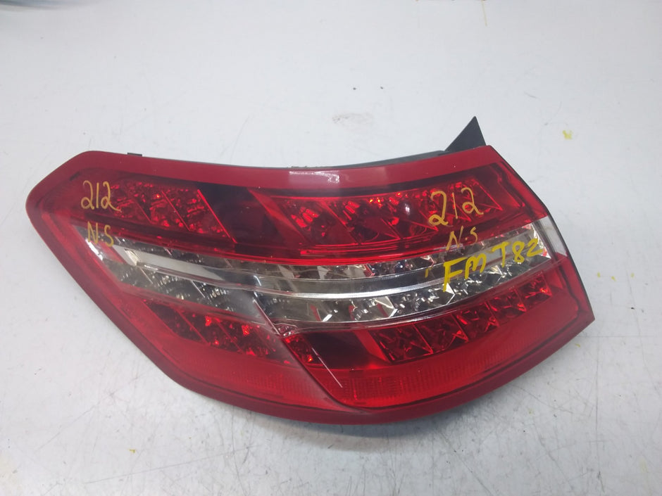 MERCEDES E-CLASS W212 REAR PASSENGER N/S TAIL LIGHT A2129060558 2012 FMT82