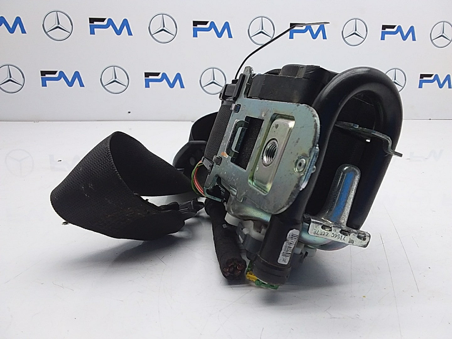MERCEDES E CLASS W212  SEAT BELT FRONT LEFT PASSENGER SIDE A2128607585 FMS15 NSF