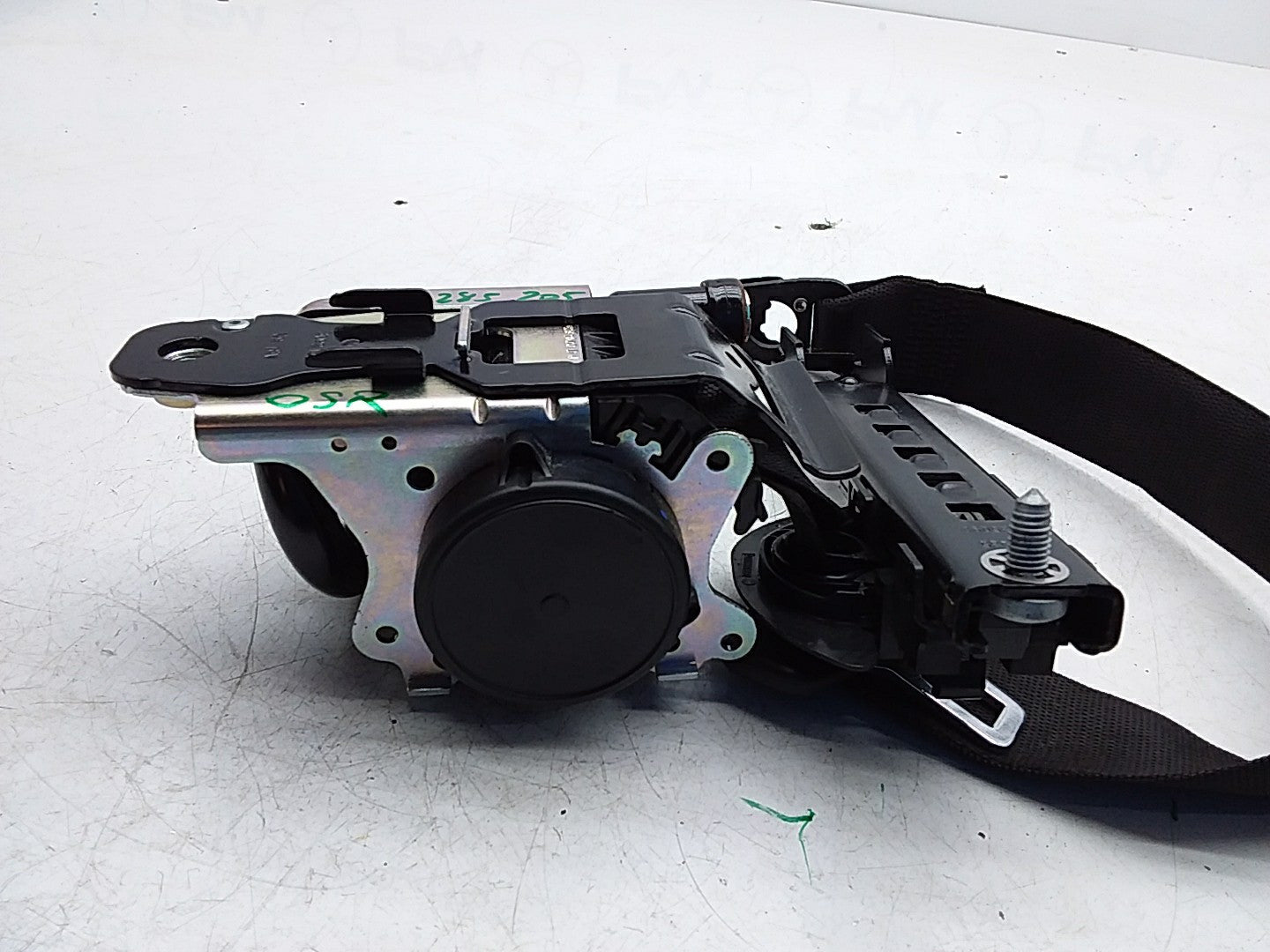 MERCEDES C-CLASS W205 SEAT BELT REAR RIGHT DRIVER SIDE A2058600285 FMS285 OSR