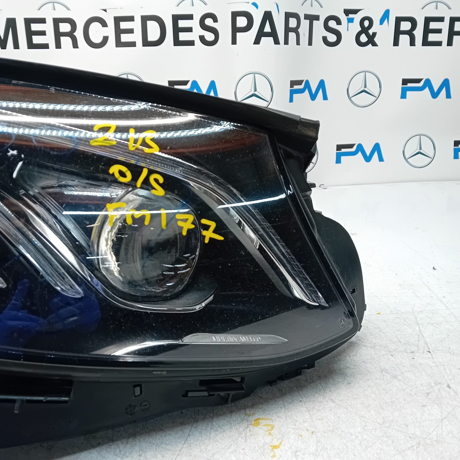 MERCEDES E-CLASS W213 HEADLIGHT DRIVER SIDE OS RIGHT A2129069608 2018 FMH177