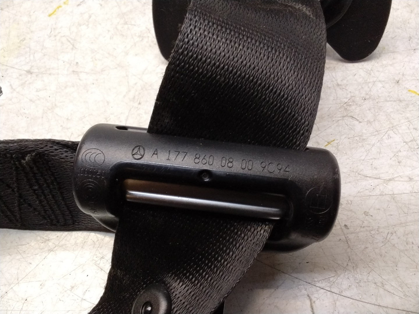 MERCEDES A-CLASS  FRONT RIGHT SEAT BELT WITH PRETENSIONER A1778600800 FMS407 OSF