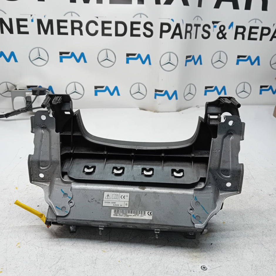 MITSUBISHI OUTLANDER MK3 KNEE AIR SRS BAG RIGHT DRIVER SIDE 7030A-31753 FM00994