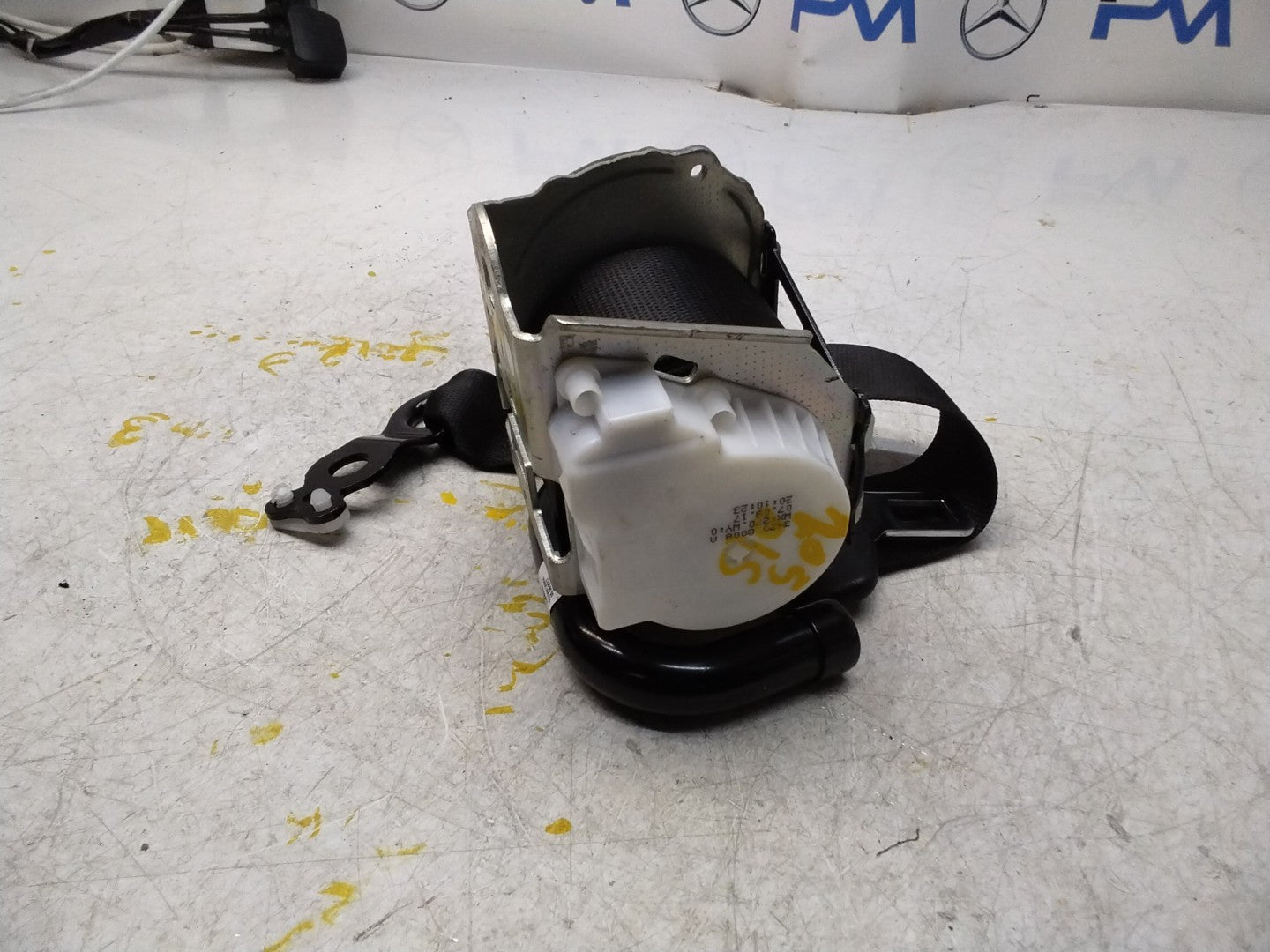 MERCEDES C-CLASS W205 SEAT BELT REAR RIGHT DRIVER SIDE A2058600685 FMS311 OSR