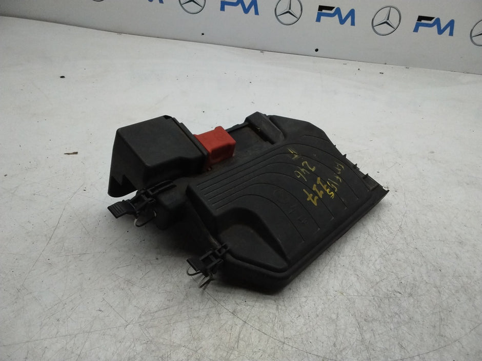 MERCEDES BENZ  B-CLASS  W246 FUSE RELAY JUNCTION BOX LID A2465400182  FMF155