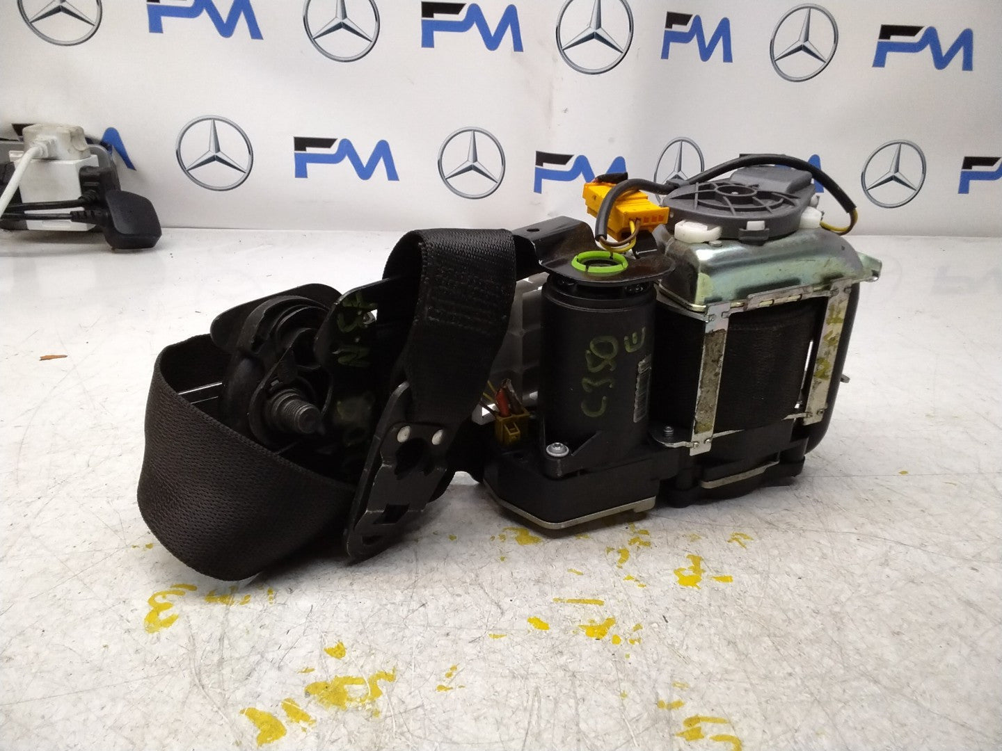 MERCEDES BENZ W205 C CLASS FRONT LEFT SEAT BELT A2058606300 FMS343 NSF
