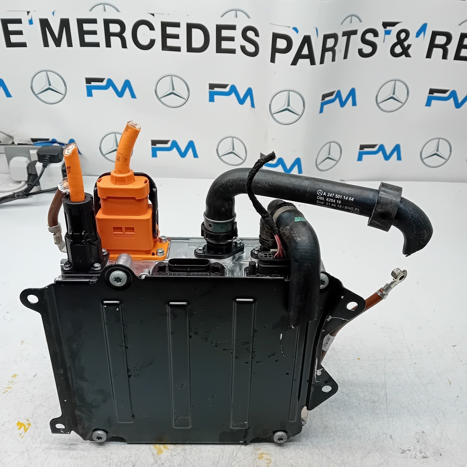 MERCEDES A CLASS W177 BATTERY CHARGER MODULE  A1770072799 A0009006520 FM001010