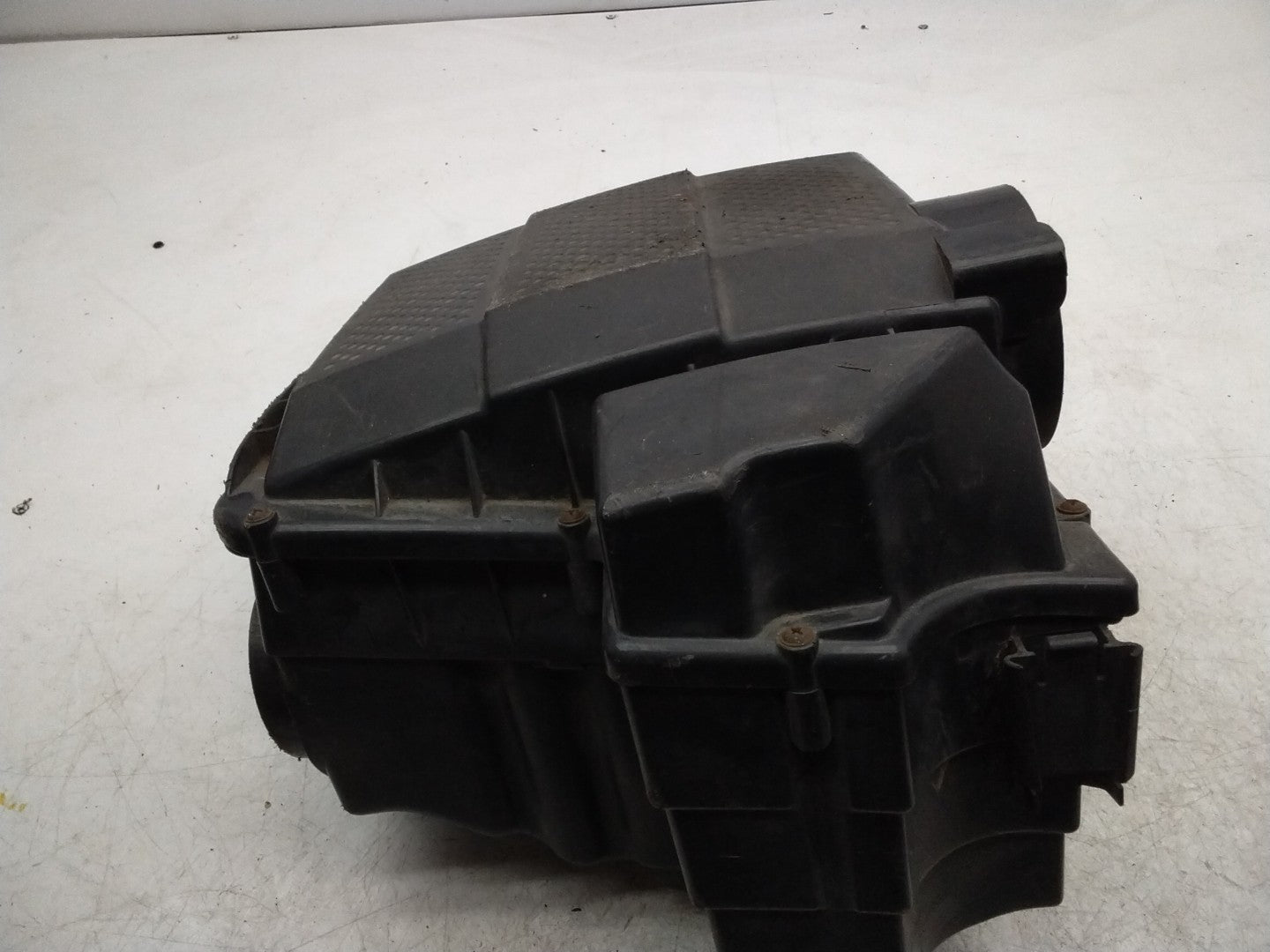 LAND ROVER  AIR FILTER CLEANER BOX  4619685911 FMA74