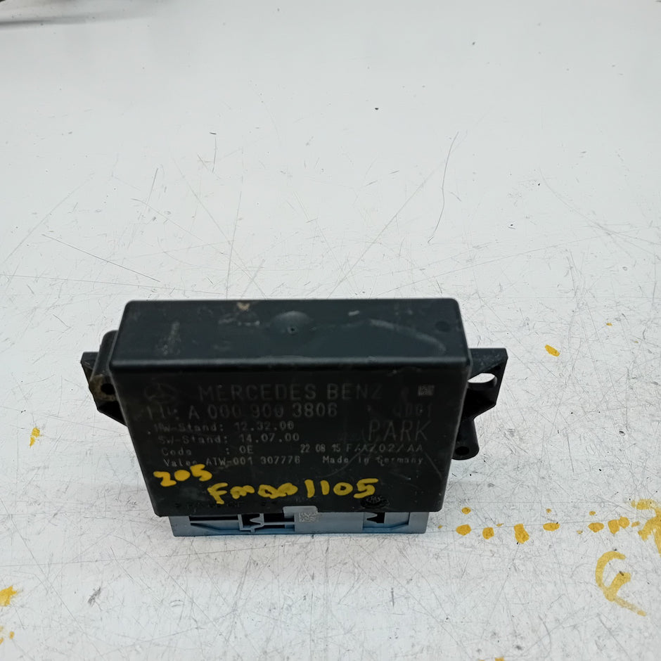 MERCEDES C-CLASS PARKING SENSOR CONTROL MODULE W205 A0009003806 FM001105