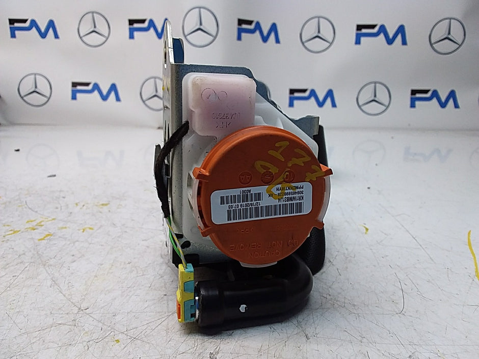 MERCEDES A CLASS  FRONT RIGHT SEAT BELT WITH PRETENSIONER A1778600800 FMS49 OSF