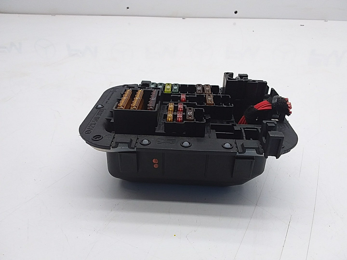 2017/2023 MERCEDES-BENZ E CLASS W213  FUSE BOX  A2135403038 FMF31