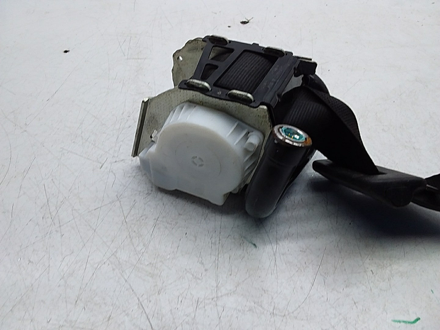 MERCEDES E-CLASS W238 SEAT BELT REAR LEFT PASSENGER SIDE A2388603700 FMS268 NSR
