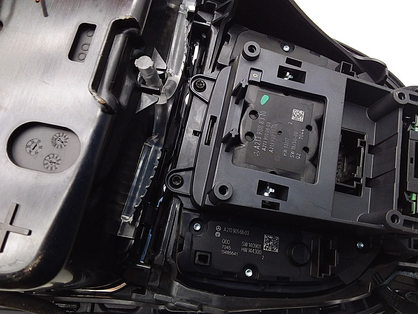 2016-2019 MERCEDES E CLASS W213 CENTRE  CONSOLE  A2138100815 FMK07