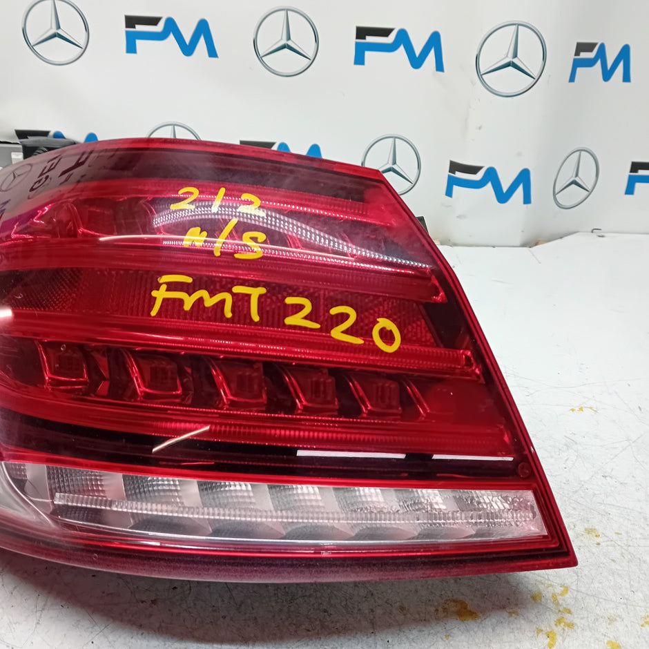 MERCEDES E-CLASS W212 PASSENGER SIDE LEFT NS REAR TAIL LIGHT A2129060703 FMT220
