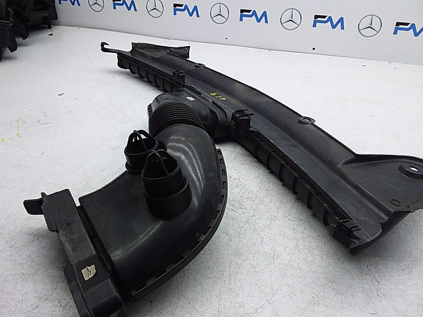 MERCEDES BENZ E-CLASS W213 AIR INTAKE TUBE A640940097 FMI24
