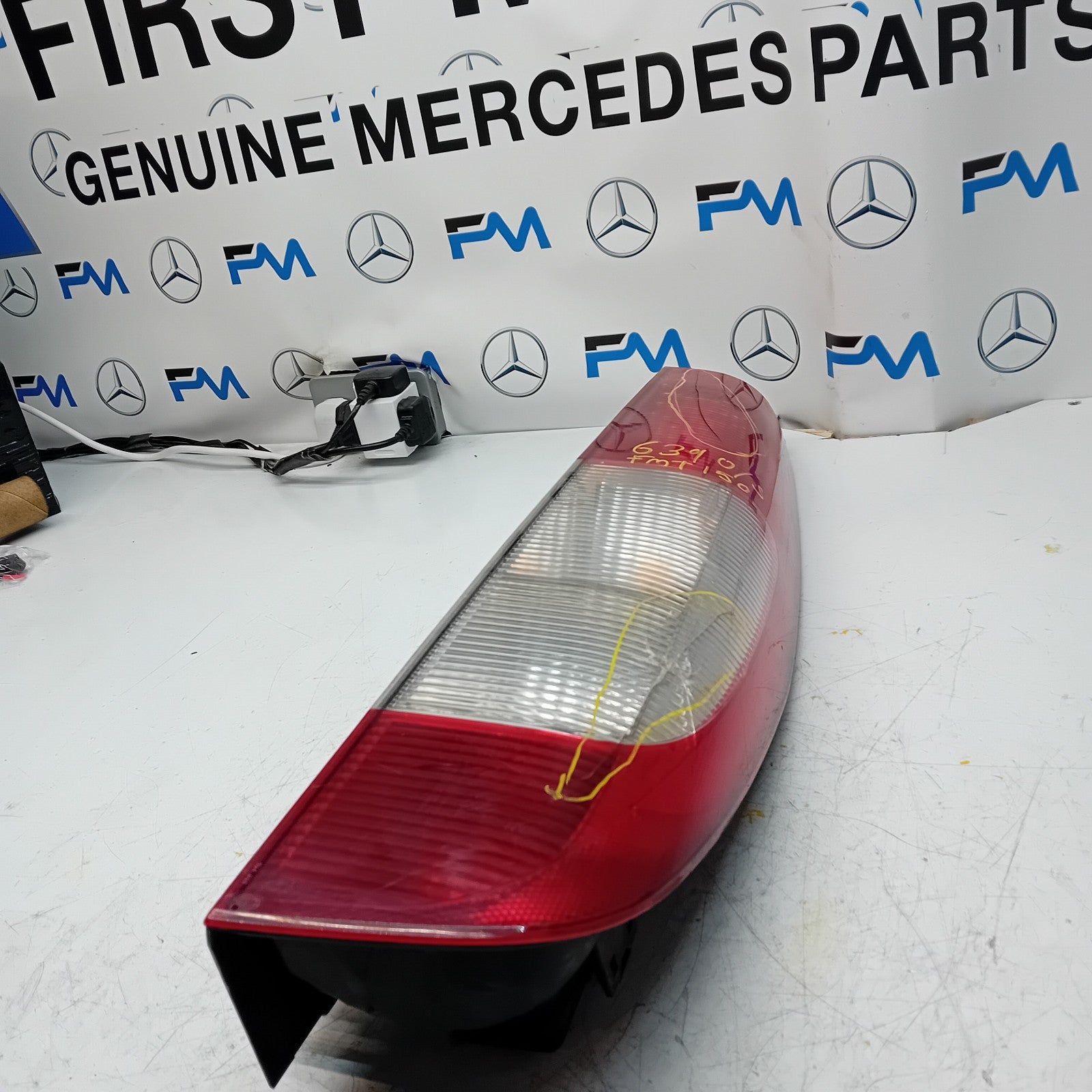 MERCEDES VITO W639 2004-14 DRIVER OS OUTER REAR TAIL LIGHT 964678-01 FMT150 