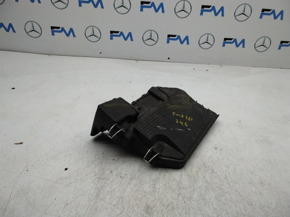 MERCEDES BENZ  B-CLASS  W246 FUSE RELAY  BOX LID A2465400182  FMF161 (DAMAGED) 