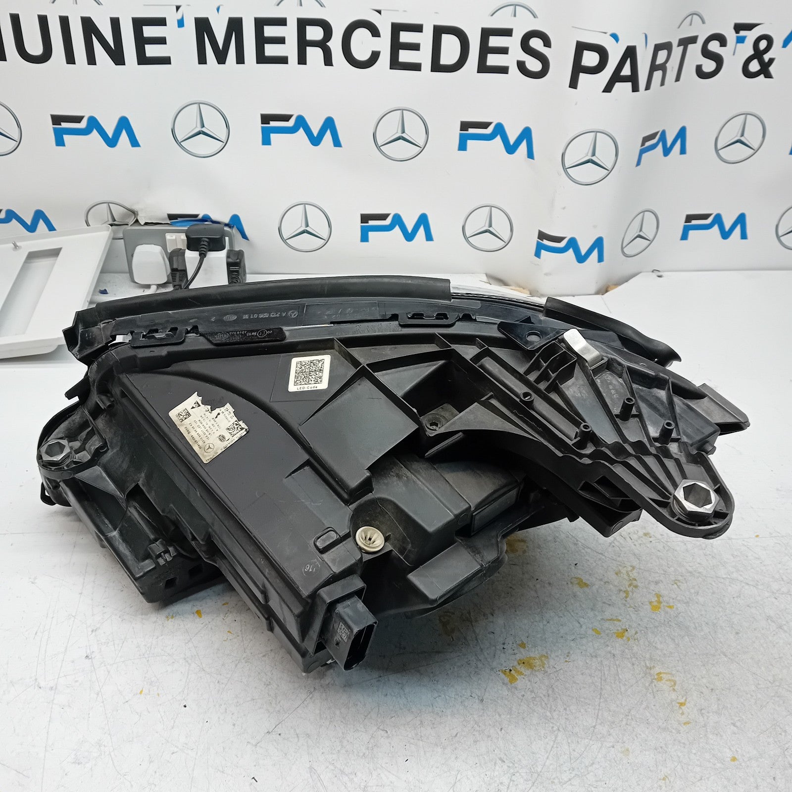 MERCEDES E-CLASS W213 HEADLIGHT DRIVER SIDE OS RIGHT A2129069608 2018 FMH177
