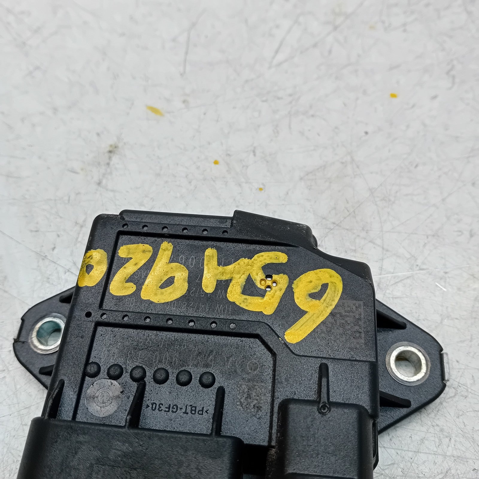 MERCEDES BRNZ E CLASS W213 DIESEL GLOW PLUG RELAY A6549001300 FM00923