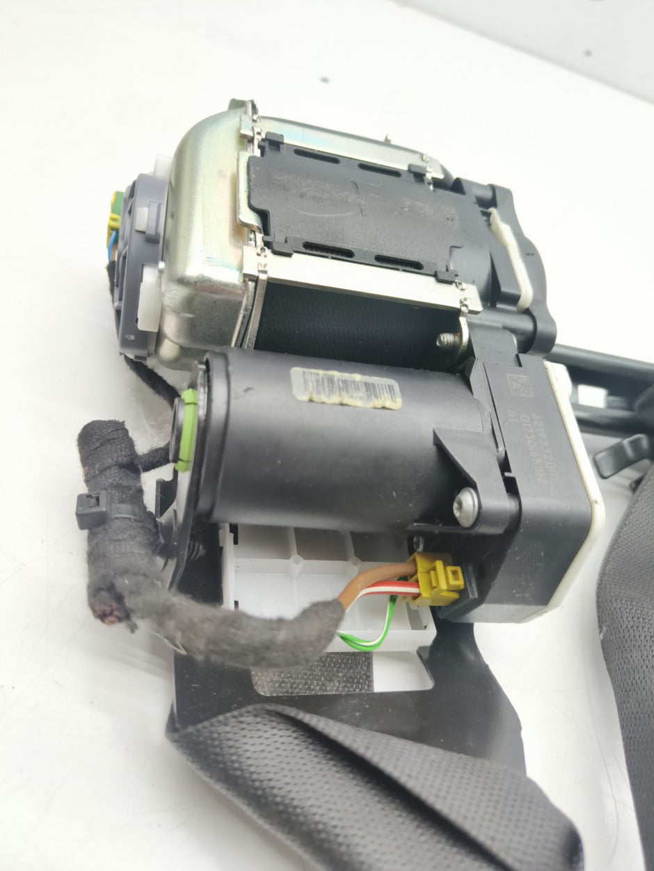 MERCEDES E CLASS W212  SEAT BELT FRONT LEFT PASSENGER SIDE A2128600786 FMS23 NSF