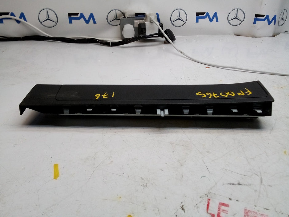 MERCEDES BENZ A-CLASS W176 O/S/F DRIVER SIDE KNEE AIRBAG FM00765