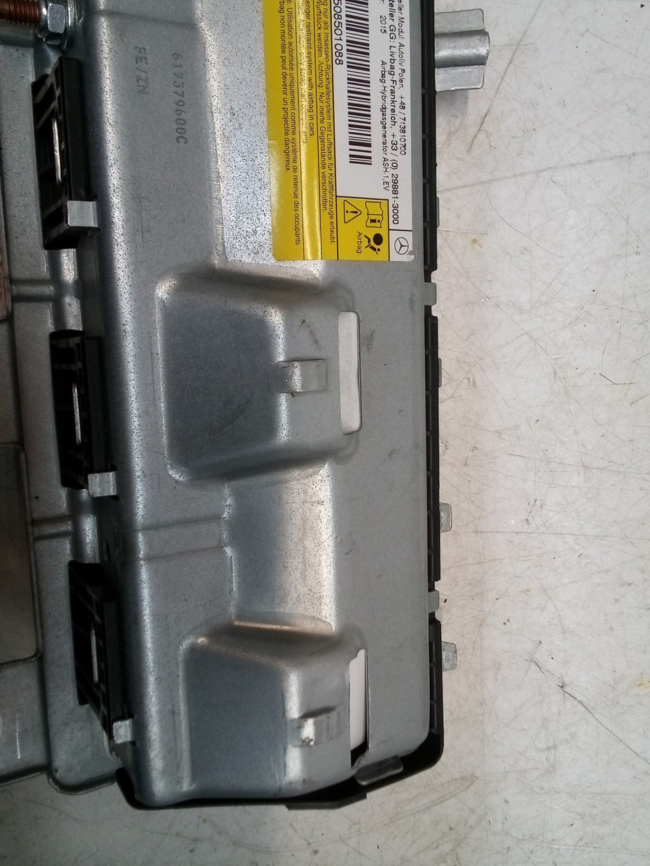 MERCEDES BENZ A-CLASS W176 O/S/F DRIVER SIDE KNEE AIRBAG FM00765