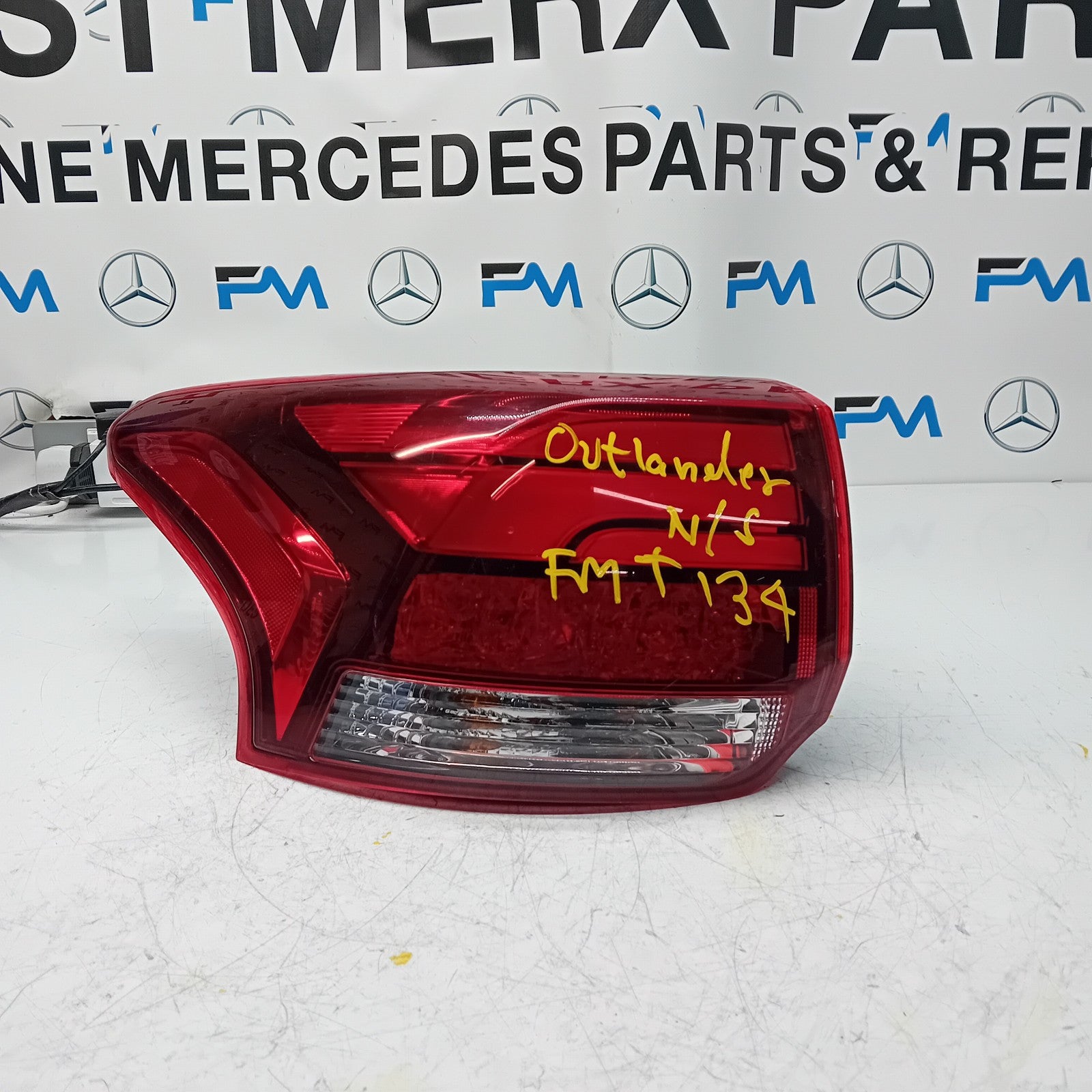 MITSUBISHI OUTLANDER MK3 2015-19 PASSENGER SIDE NS OUTER REAR TAIL LIGHT FMT134
