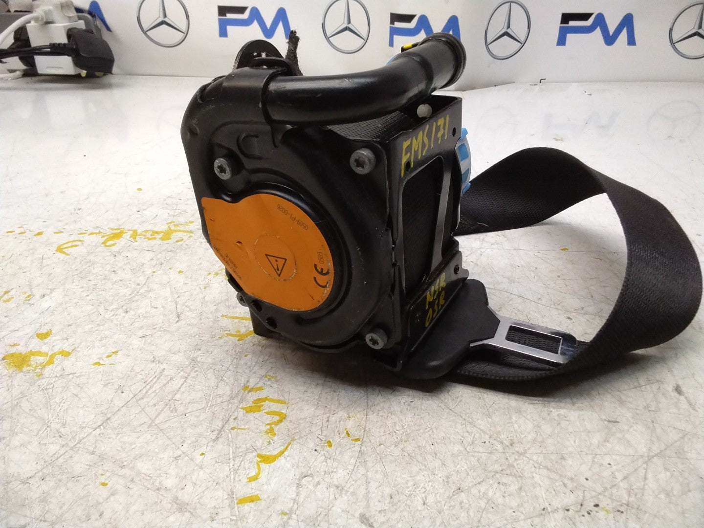 MERCEDES A CLASS W176 REAR L / R SIDE SEAT BELT A1768602385 FMS171 NSR OSR
