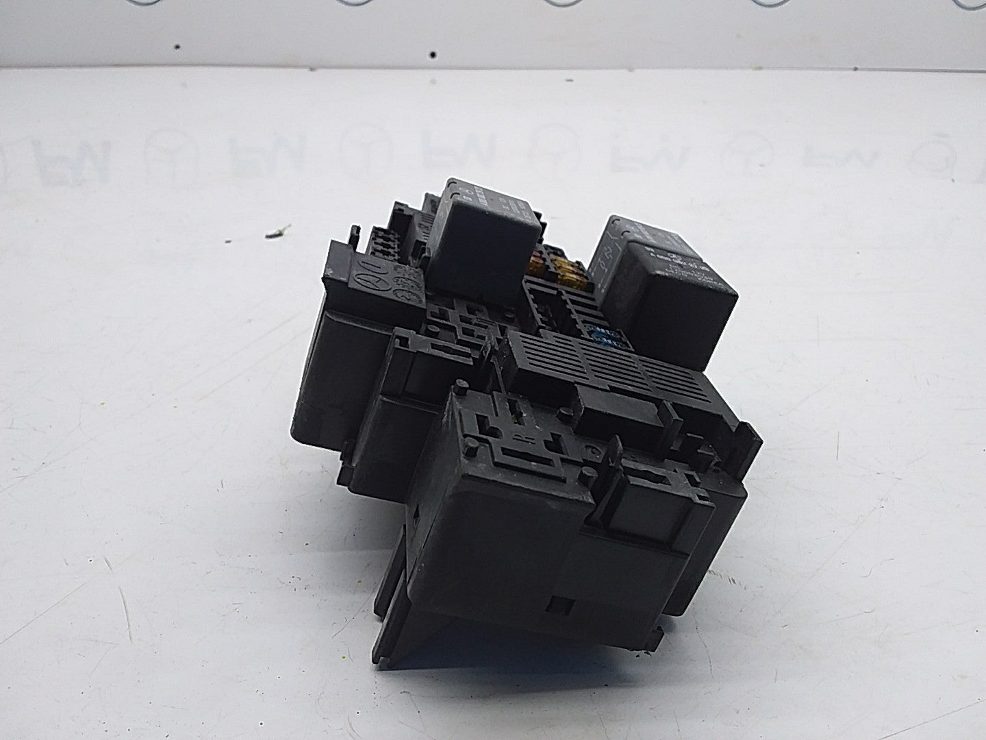 MERCEDES E CLASS FUSE RELAY BOX A2139065706 W213 2016 ONWARDS  FMF52