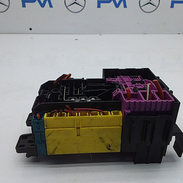 MERCEDES C CLASS FUSE RELAY BOX A2059067200 W205 2014-2021 FMF20