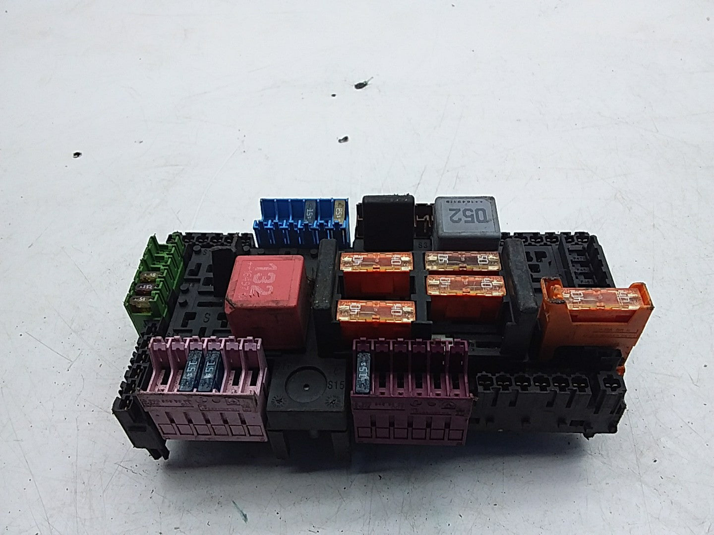 MERCEDES BENZ E-CLASS W213 2016 ONWARDS FUSE RELAY BOX A2139068801 FMF125