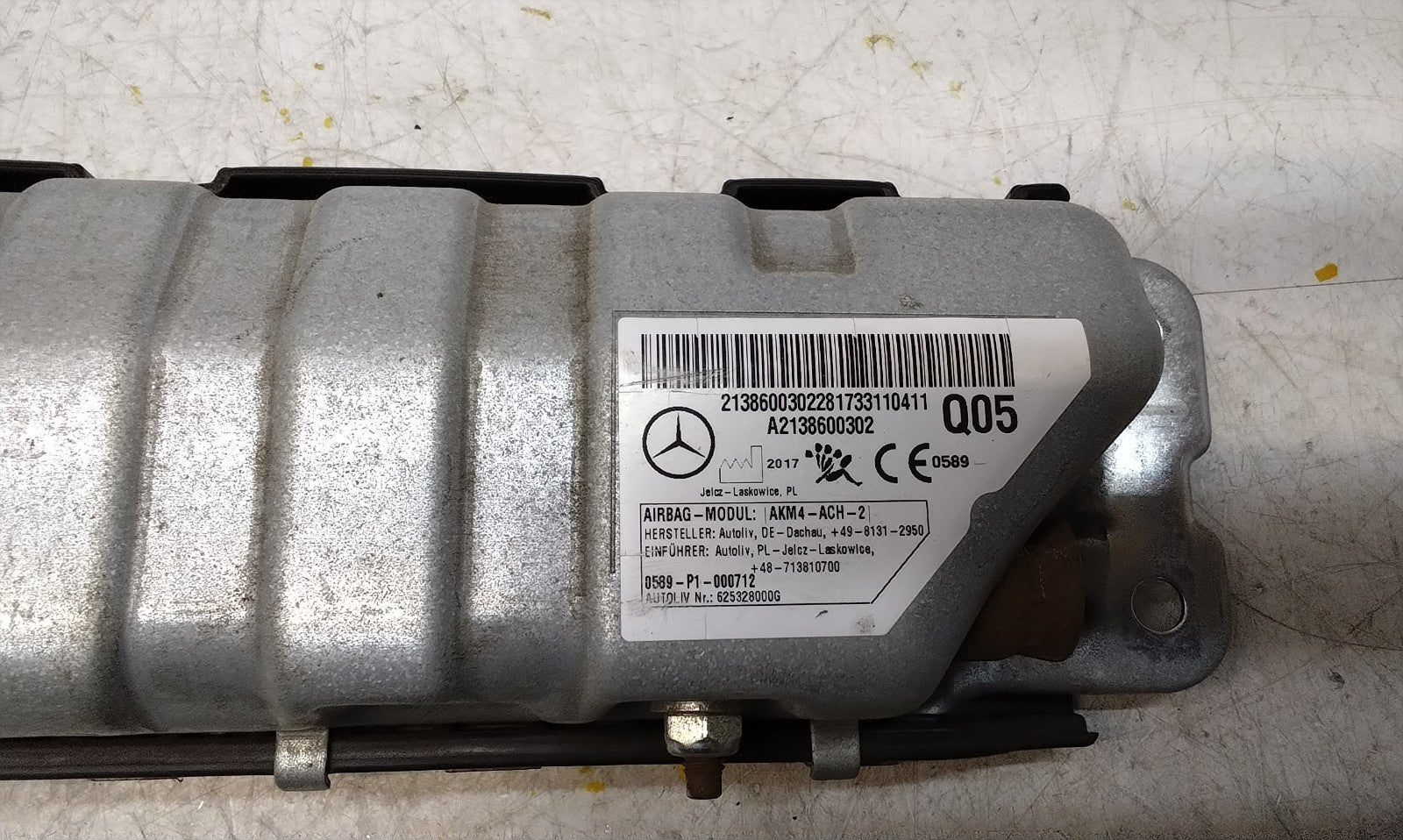 MERCEDES BENZ E-CLASS W213 DRIVER SIDE KNEE AIRBAG A2138600302 FM00754