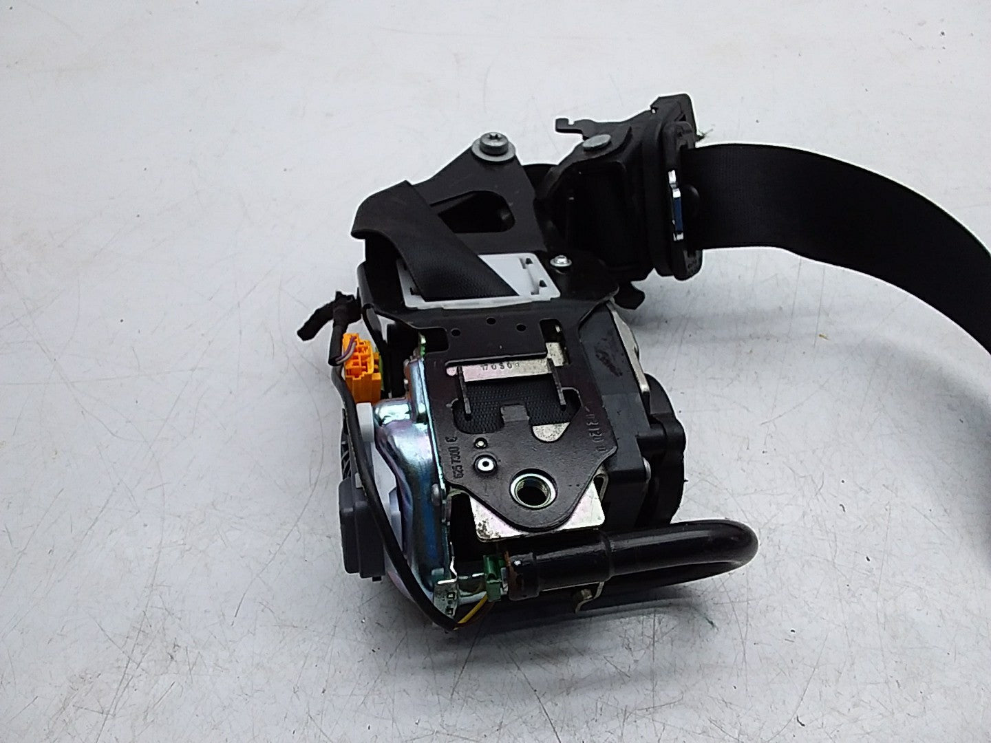 MERCEDES E-CLASS W238 SEAT BELT FRONT LEFT PASSENGER SIDE A2388602800 FMS265 NSF