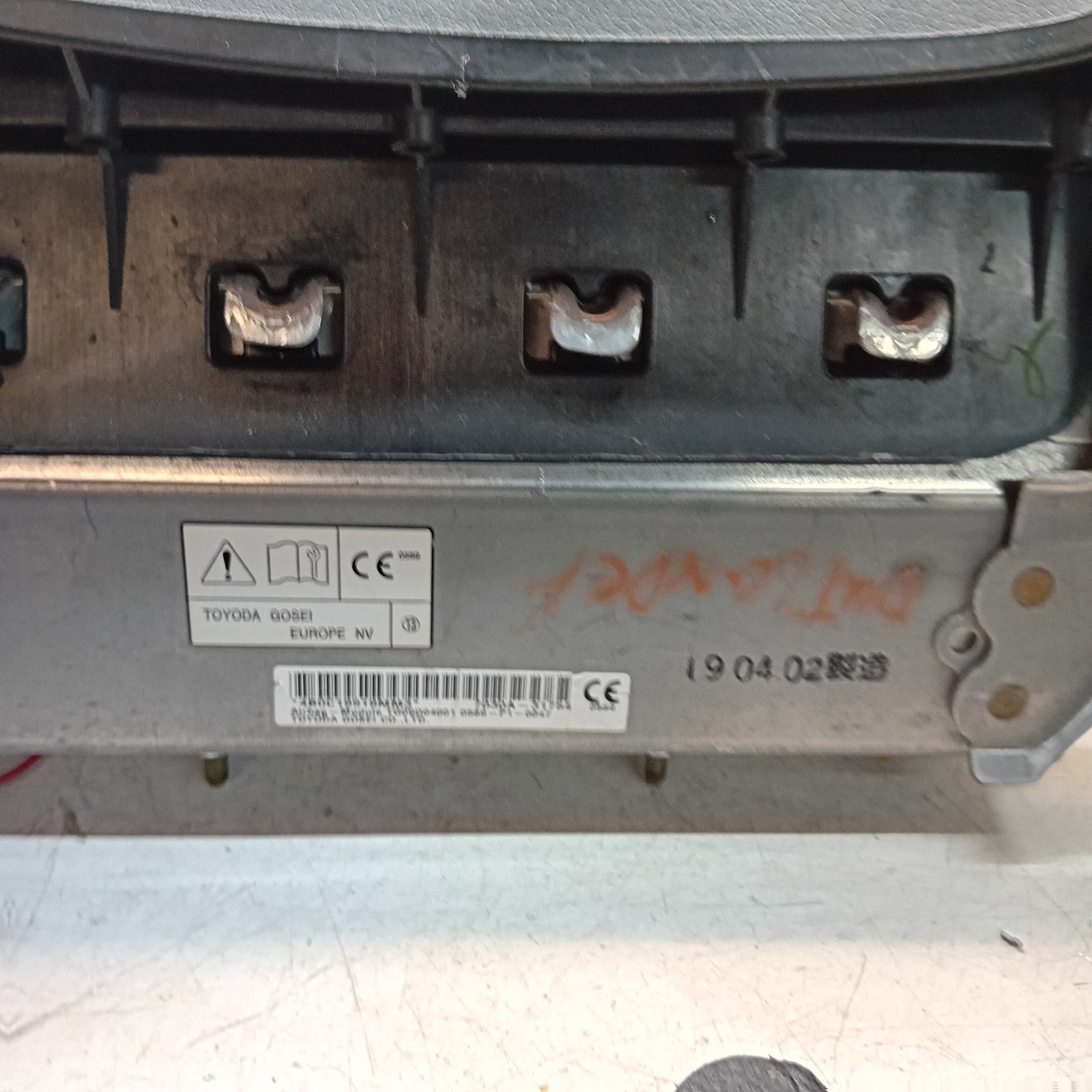MITSUBISHI OUTLANDER MK3 KNEE AIR SRS BAG RIGHT DRIVER SIDE 7030A-31754 FM00989