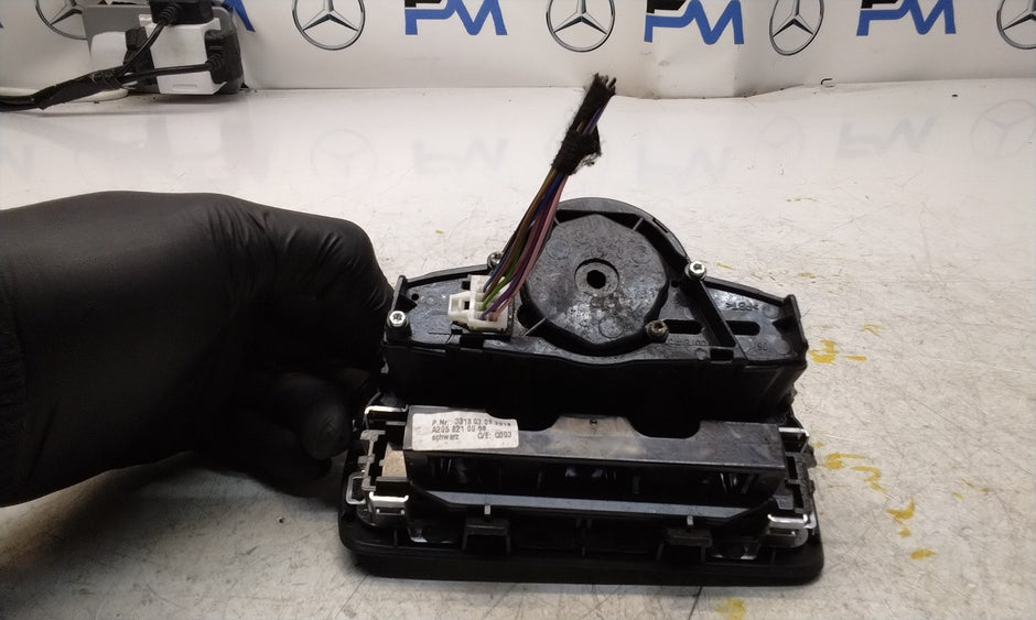 MERCEDES C-CLASS W205 HEADLIGHT CONTROL SWITCH 2014-2020 A2059051810 FM001015
