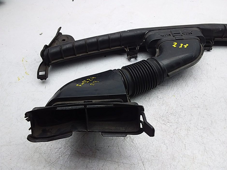 MERCEDES BENZ E-CLASS W213 AIR INTAKE TUBE A640940097 FMI24