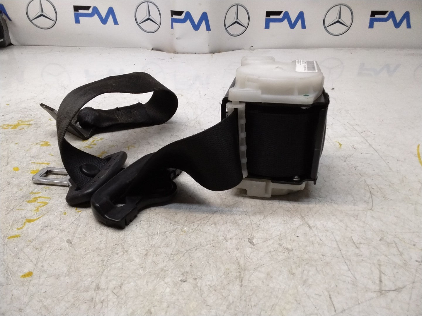 MERCEDES C CLASS CL203 SEAT BELT REAR RIGHT DRIVER SIDE A2038608985 FMS357 OSR