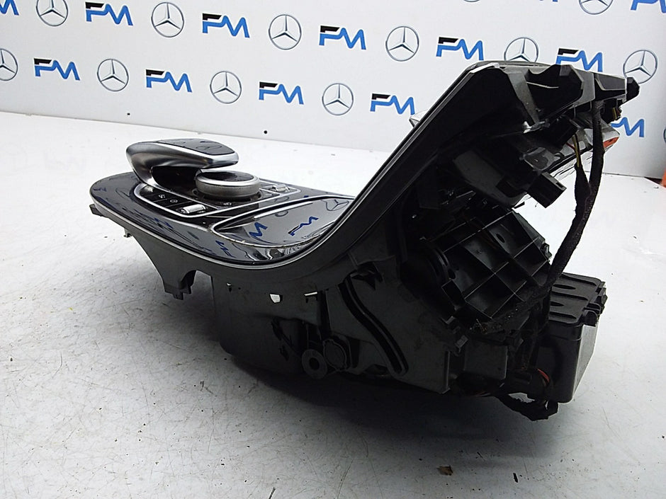 2016-2019 MERCEDES E CLASS W213 CENTRE  CONSOLE  A2138100815 FMK09 (DAMAGED)