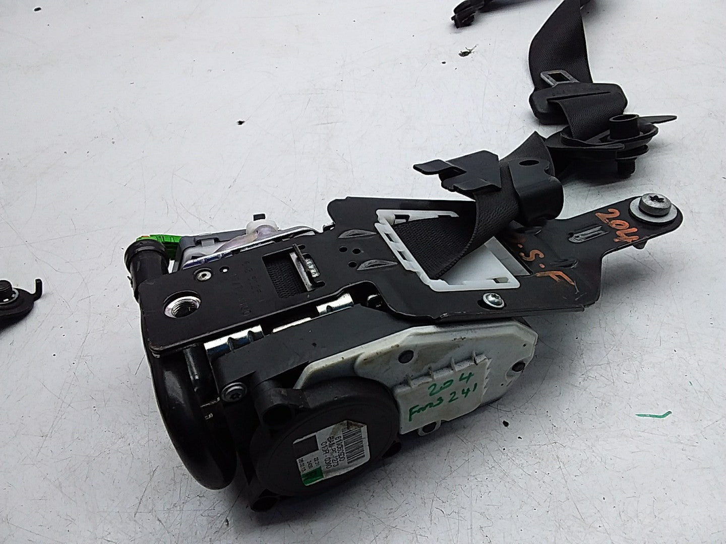 MERCEDES C-CLASS W204 SEAT BELT FRONT RIGHT DRIVER SIDE A2048604686 FMS241 OSF