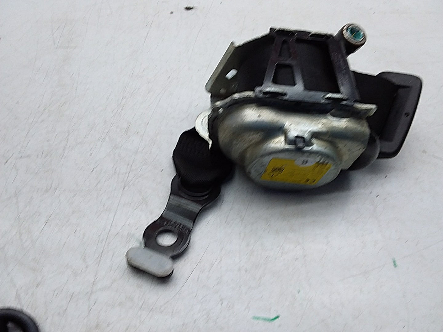 MERCEDES E-CLASS W238 SEAT BELT REAR RIGHT DRIVER SIDE A2388603800 FMS271 OSR