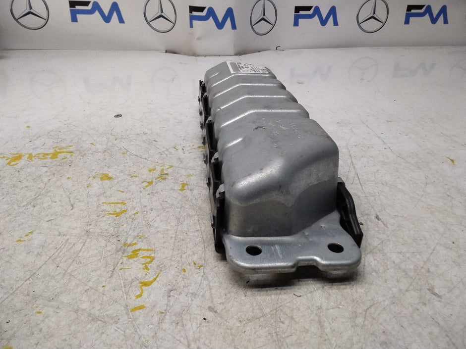 2018 MERCEDES BENZ A-CLASS W213 DRIVER SIDE KNEE AIRBAG A2138600302 FM00737